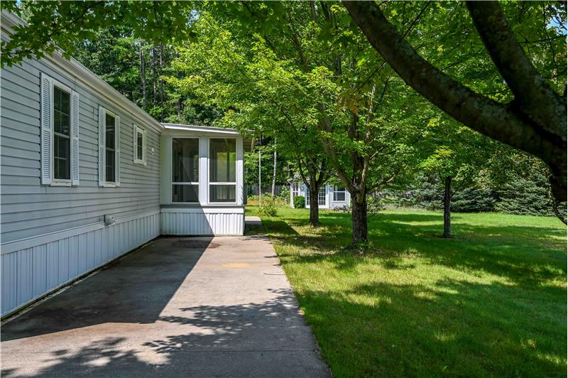 
                            Property Image 239