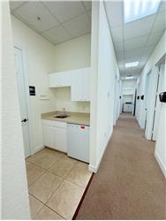 Kitchenet / Bat access