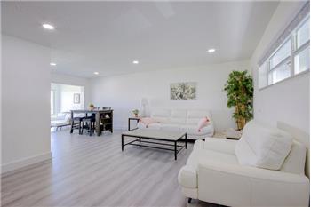 Primary listing photos for listing ID 641847