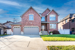 Primary listing photos for listing ID 552928