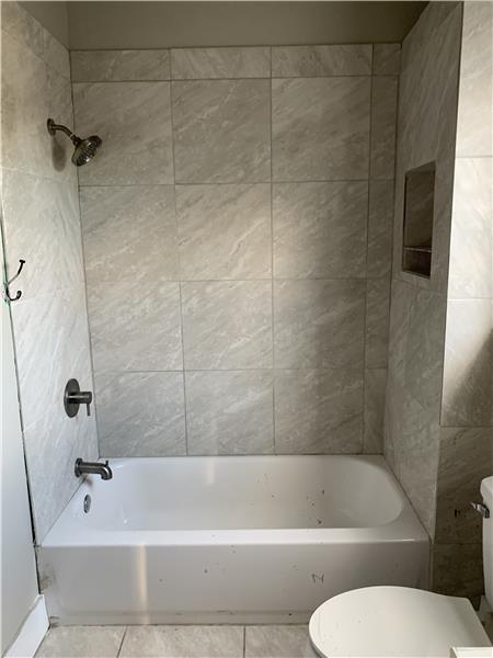 Bathroom upstairs 