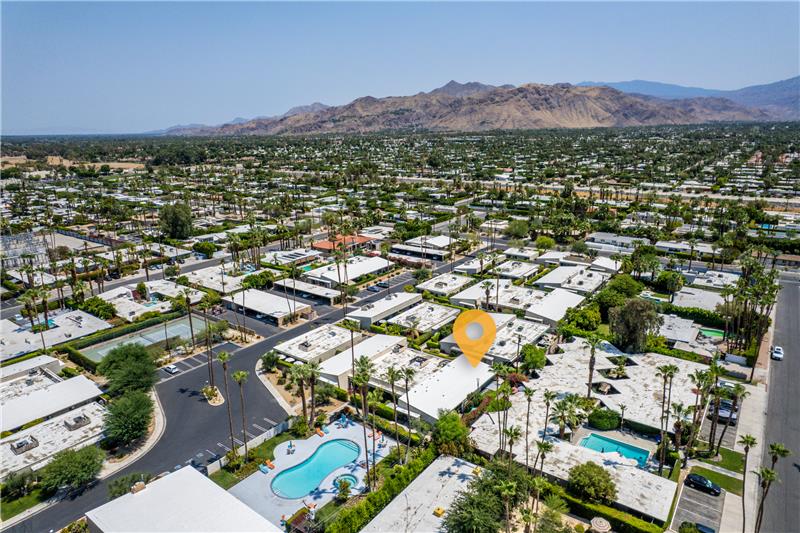 Big Pool at clubhouse is very close