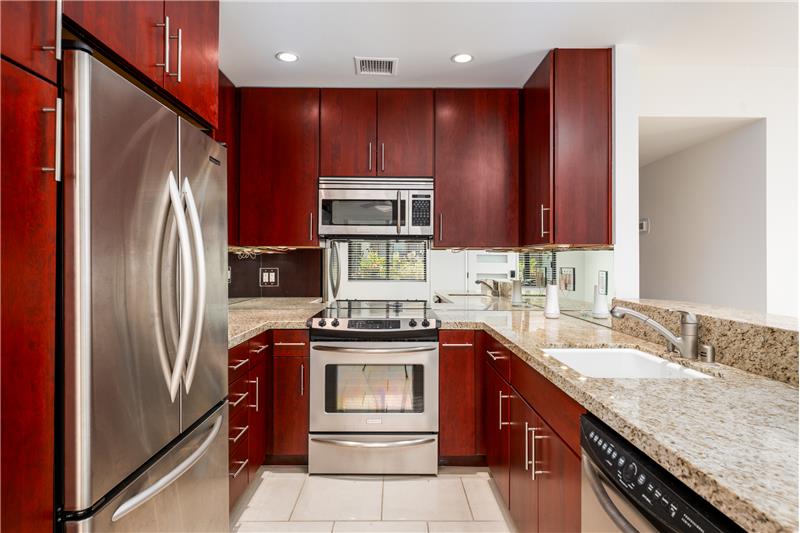 Granit COunters new cabinetry