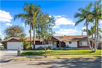 Primary listing photos for listing ID 639652