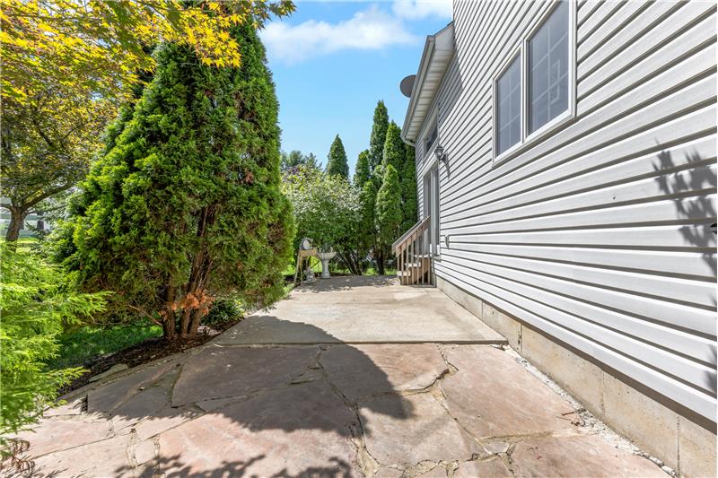 Concrete and flagstone patio.