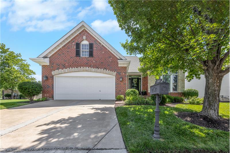 Welcome to 112 Wake Forest Place in Winghaven Country Club