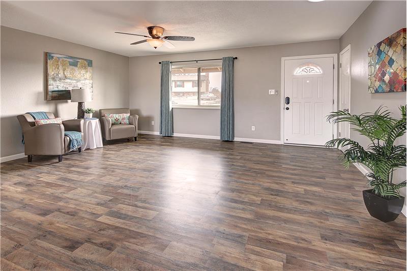 Spacious living room