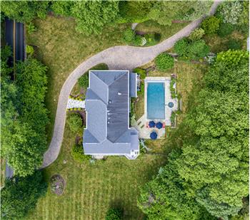Primary listing photos for listing ID 572838