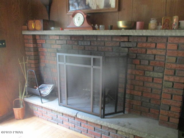 Wood Burning Fireplace 