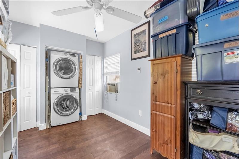 Separate Studio/Office