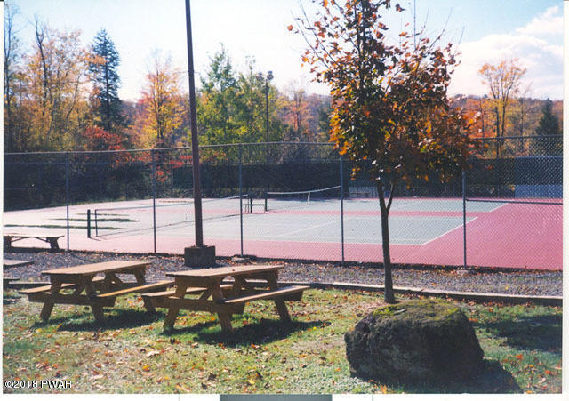 Tennis in Fall