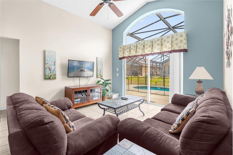 Family Room with access to Pool