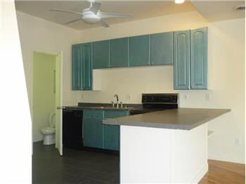 Primary listing photos for listing ID 598659