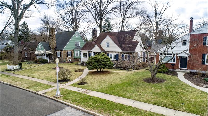 118 Elm Drive -Exterior front