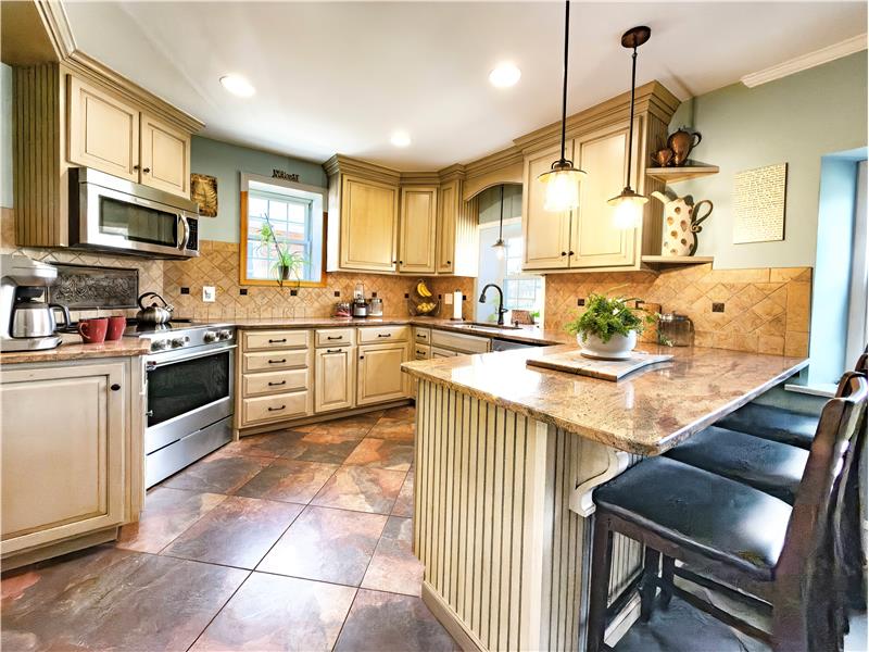118 Elm Drive - Kitchen