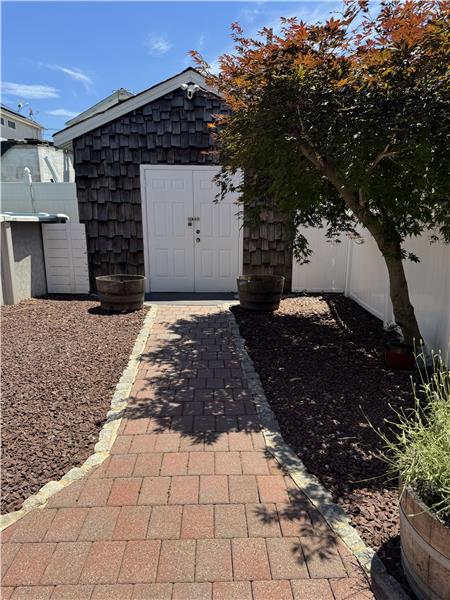 
                            Property Image 144