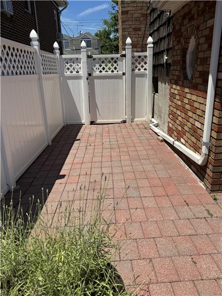 
                            Property Image 119