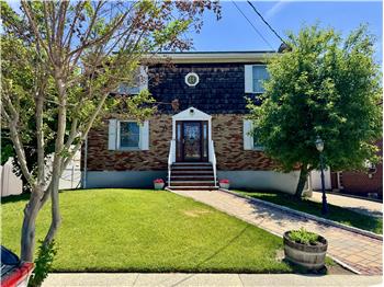 118 Weed Ave, Staten Island, NY
