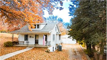 11813 & 11815 E Scarritt Avenue, Sugar Creek, MO