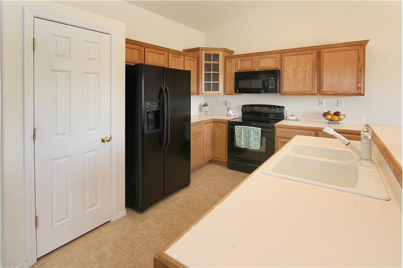 Cabinets with pull-out shelving