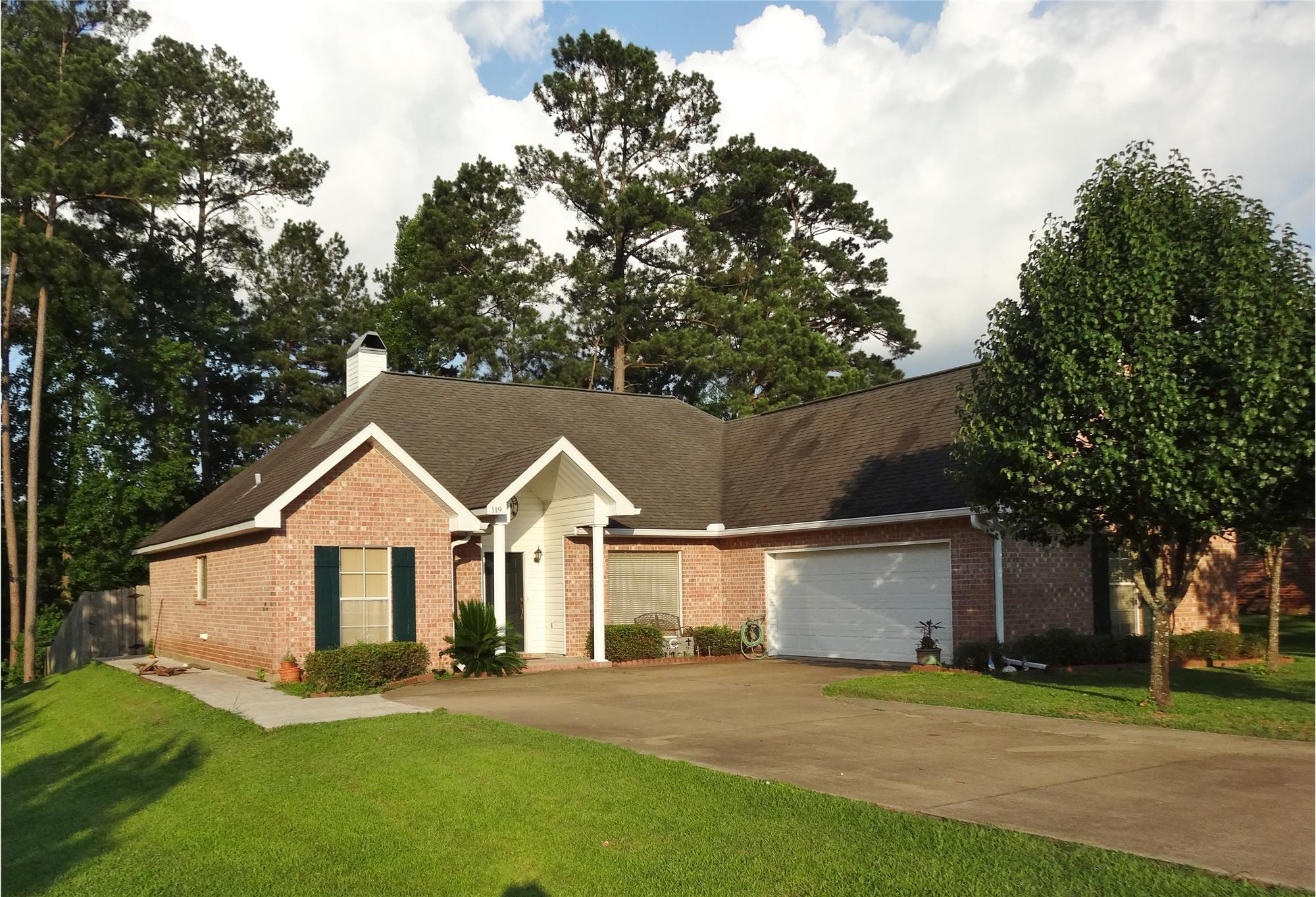 Property pictures of 119 Woodwind Drive, Pineville, LA 71360, USA