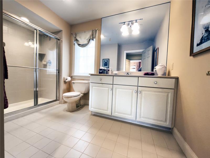 12 Chalous - Bathroom 2