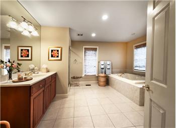 12 Chalous - Bathroom 1