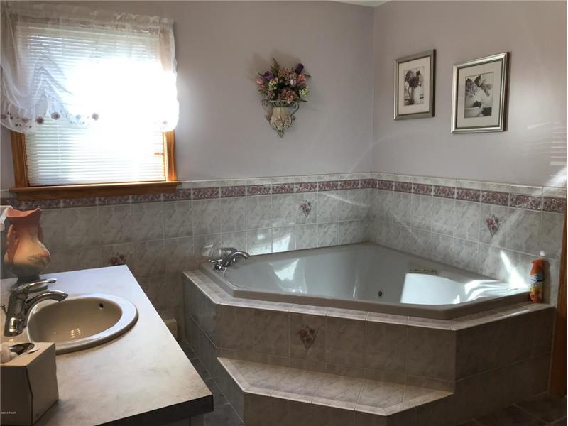 Master Bath with Jetted Tub