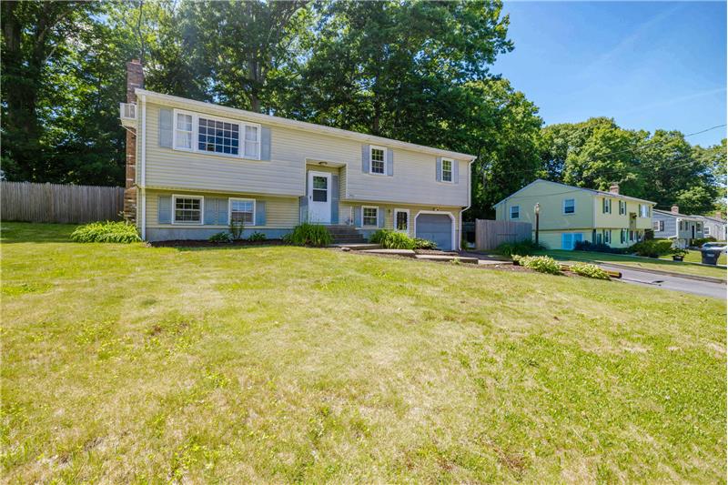 The exterior photo of 12 Sunset Drive Milford MA