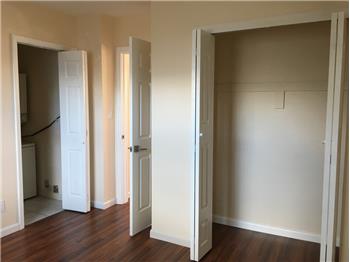 Primary listing photos for listing ID 580955