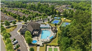 Regency at Palisades amenities include clubhouse, indoor/outdoor pools, activities director, tennis, pickleball, bocci courts.