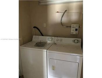 Primary listing photos for listing ID 616414