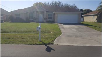 Primary listing photos for listing ID 560195
