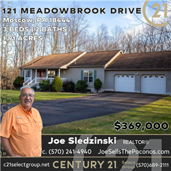 121 Meadowbrook Drive, Moscow, PA