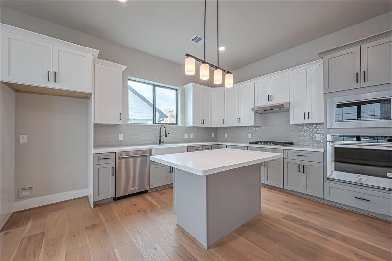 
                            Property Image 81