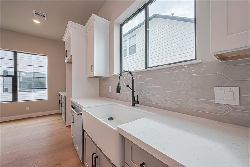 
                            Property Image 88