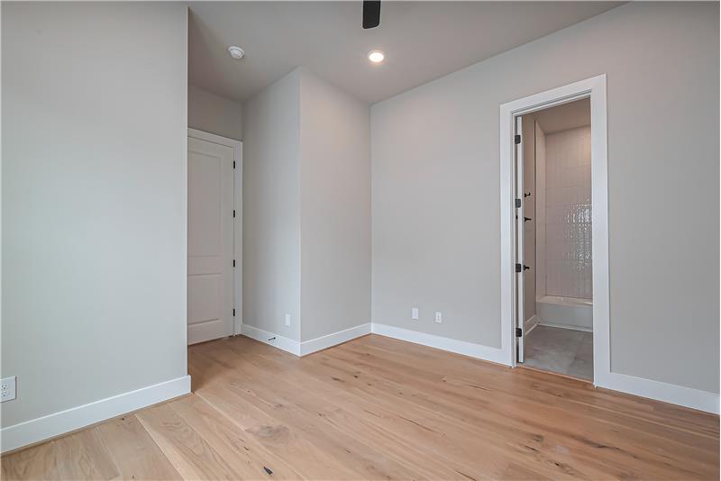 
                            Property Image 94