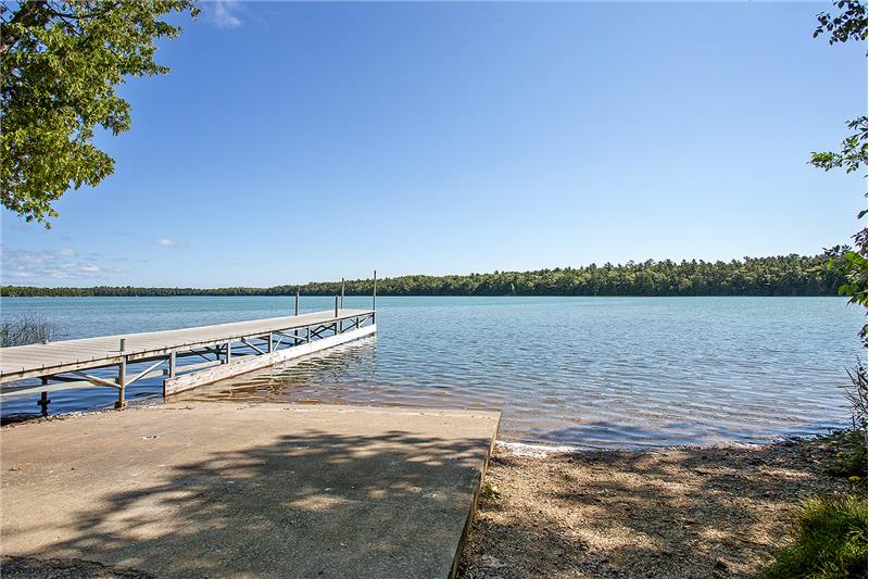 Nearby Boat Launch for Boaters, also has over 200 feet of shore!