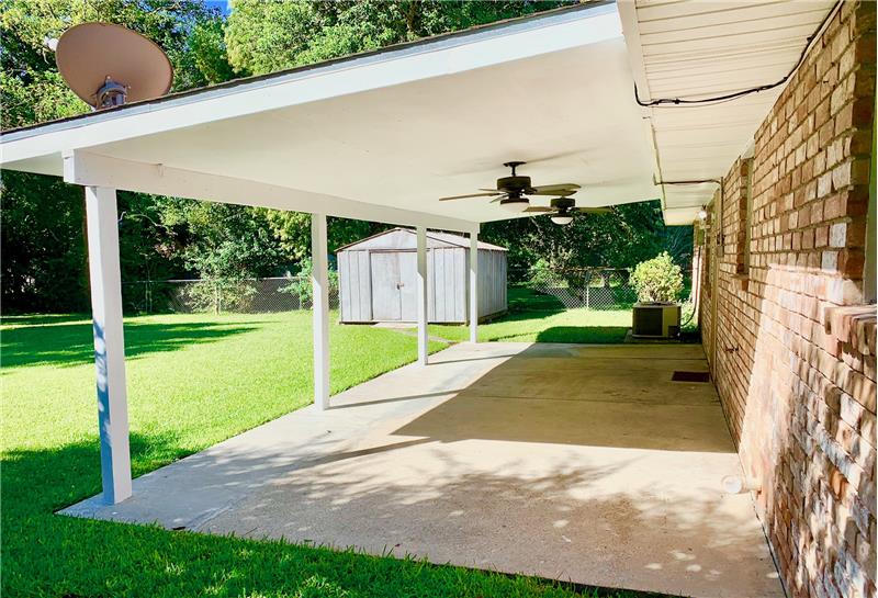 Large, open covered patio perfect for family gatherings