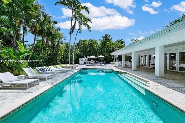 
                            Property Image 81