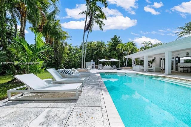 
                            Property Image 82