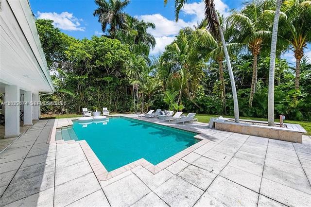 
                            Property Image 83