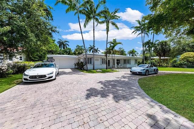 
                            Property Image 93