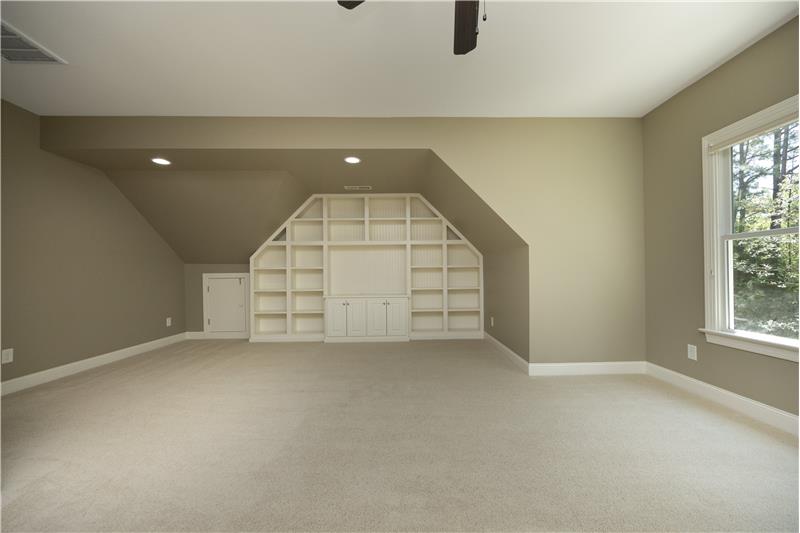 Built-Ins  This is the ideal Teen Suite or Home Office