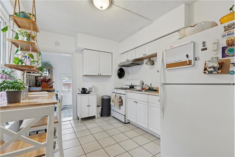 131 Pennsylvania Avenue, Wayne Kitchen