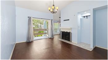 Primary listing photos for listing ID 652947