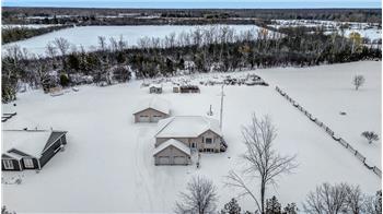 Primary listing photos for listing ID 642870