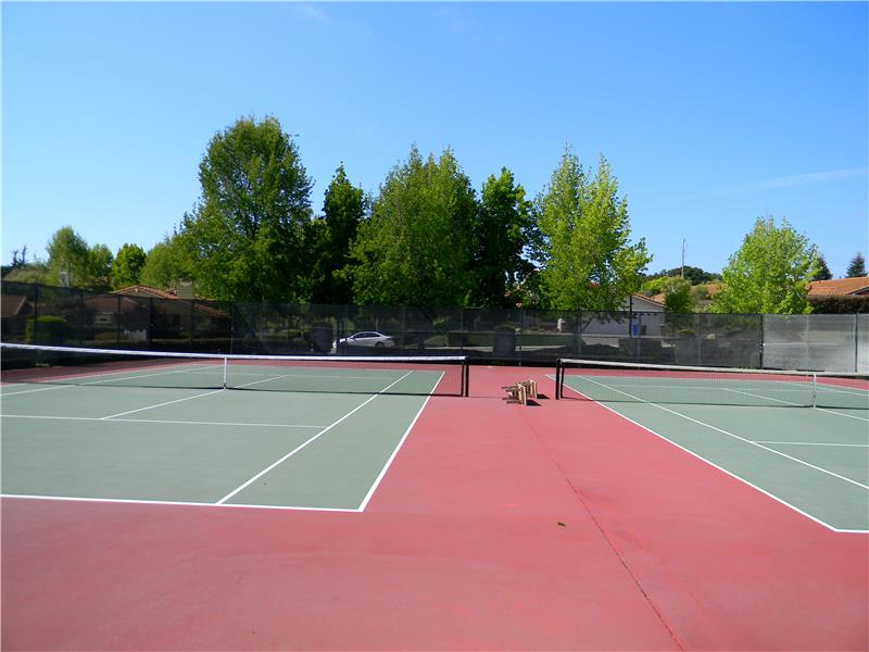 Crown Pointe Tennis Courts
