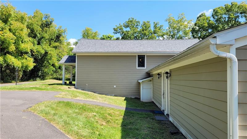 Side view  showing Hardi board siding