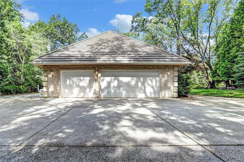 3 Car Garage with Large Pantry